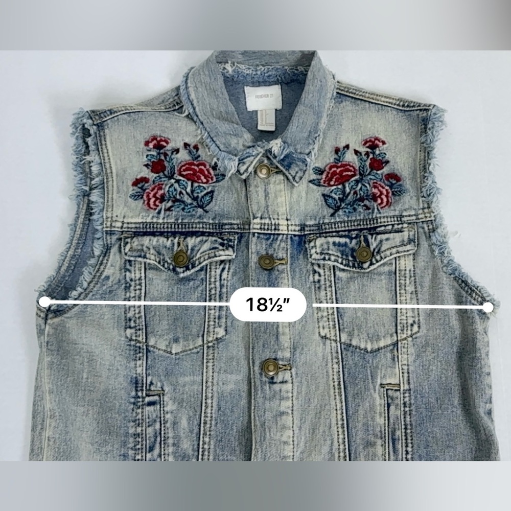 Forever 21
Jean Vest - Picture 6 of 11